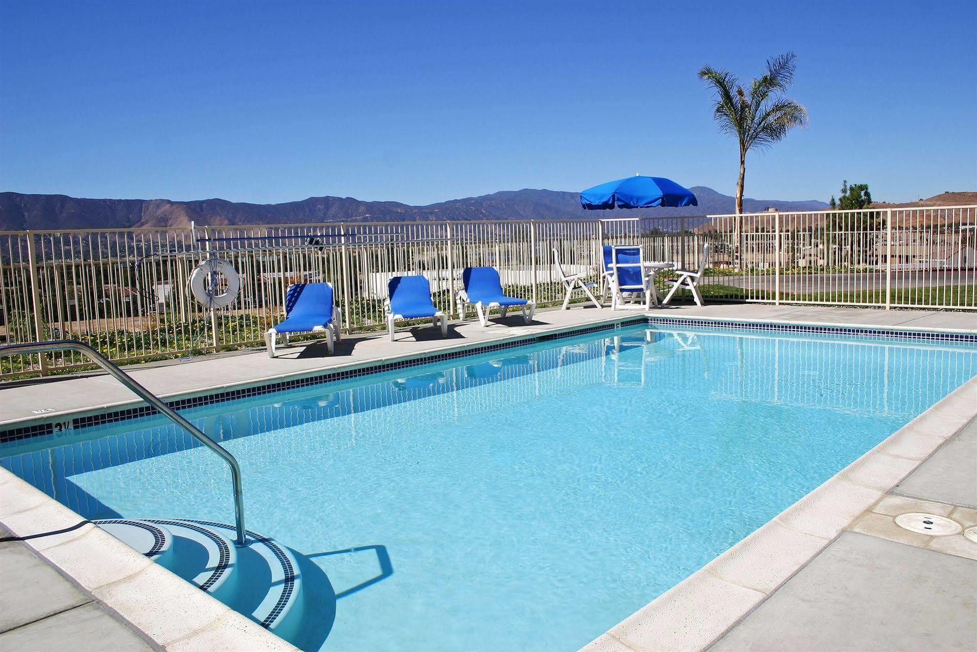 Best Western Plus Lake Elsinore Inn & Suites Eksteriør bilde
